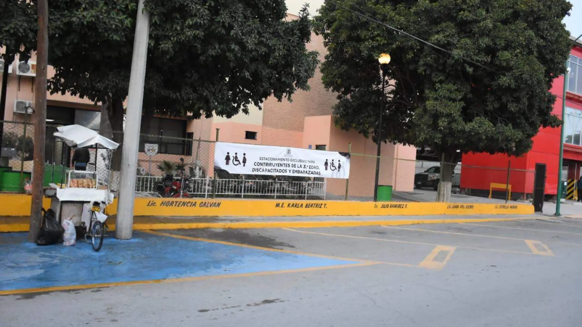 26 Ceden estacionamientos a contribuyentes adultos2